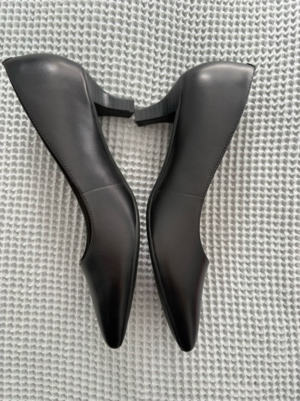 Clarks Kepley Vine Black Pointed Toe Mid Heel Pumps Size 9.5 NWOB - Picture 3 of 5